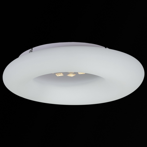 Потолочная люстра Reluce 09049-0.3-80W WT изображение в интернет-магазине Cramer Light