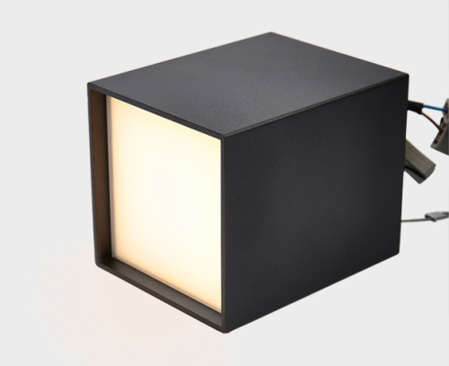 Накладной светильник Italline DL 3028 black 3000K изображение в интернет-магазине Cramer Light фото 2
