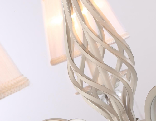 Подвесная люстра Ambrella Light Traditional TR4547 изображение в интернет-магазине Cramer Light фото 6