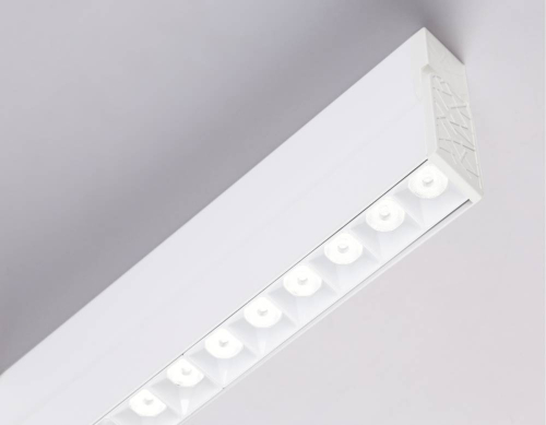 Настенно-потолочный светильник Ambrella Light Move TA1825 изображение в интернет-магазине Cramer Light фото 5